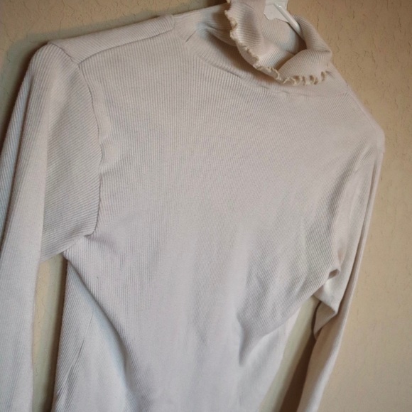 White Long Sleeve Turtleneck With Ruffles - Picture 6 of 6